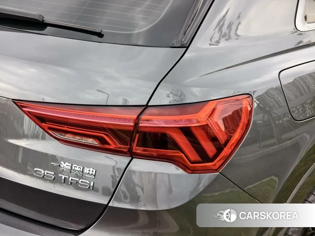 Audi Q3 2023 Темно-серый из Китая, фото 4
