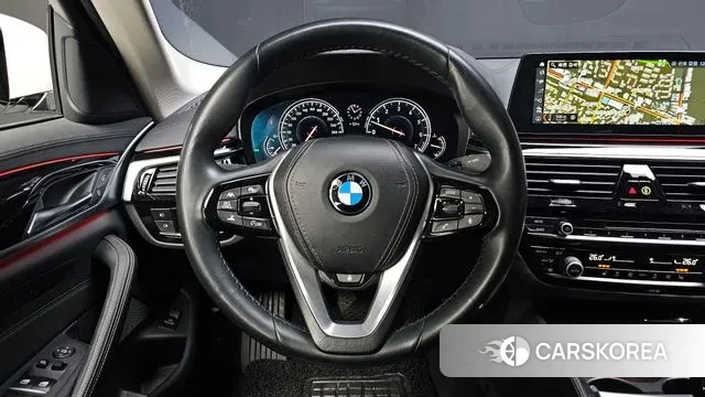 BMW 5 Series (G30) 2018 Белый из Кореи, фото 4