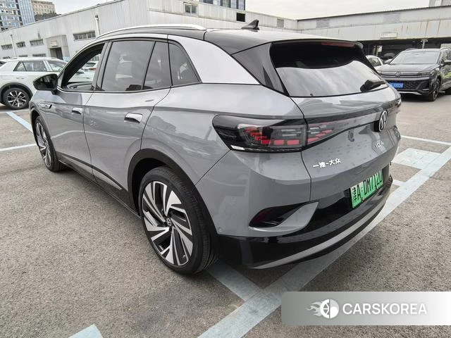 Volkswagen ID.4 CROZZ 2024 Серебристо-серый из Китая, фото 4