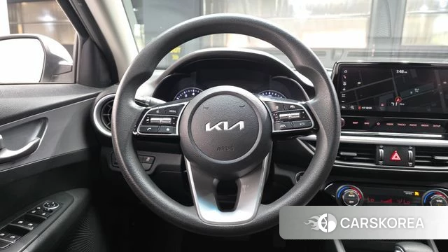 Kia The New K3 2nd generation 2021 Белый из Кореи, фото 4