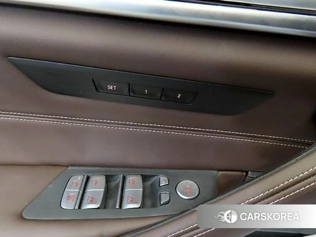 BMW 5 Series (G30) 2022 Белый из Кореи, фото 4
