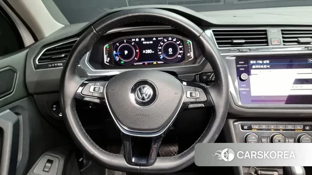 Volkswagen Tiguan second Generation 2020 Белый из Кореи, фото 4