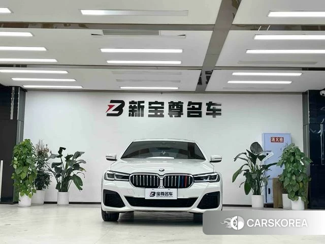 BMW 5 series (imported) 2023 Белый из Китая, фото 4