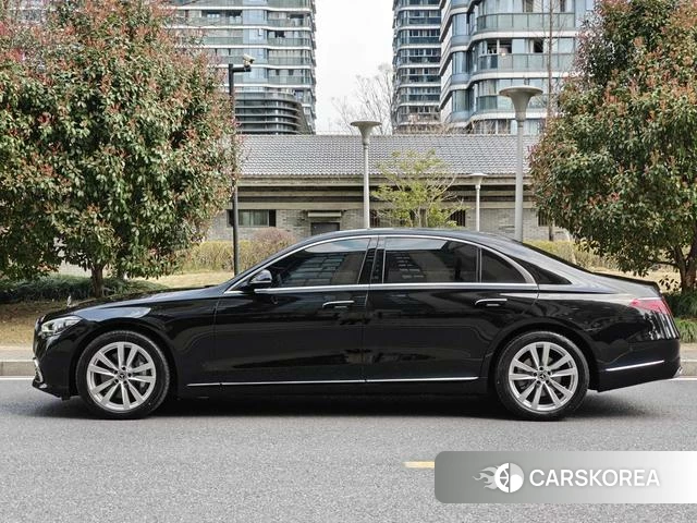 Mercedes-Benz S-class 2024 Черный из Китая, фото 4