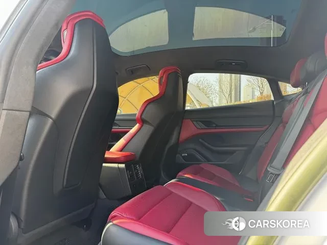 Porsche Taycan 2023 Белый из Кореи, фото 4