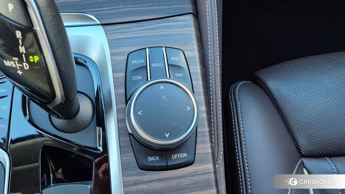 BMW 5 Series (G30) 2018 Серый из Кореи, фото 4