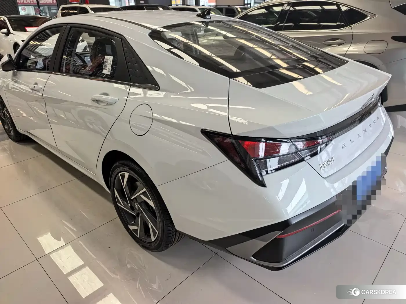 Hyundai Elantra 2026 Белый из Китая, фото 4