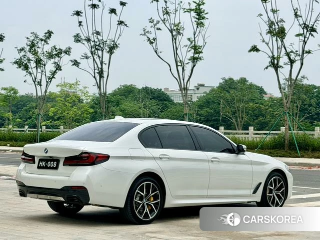 BMW 5 series 2022 Белый из Китая, фото 4