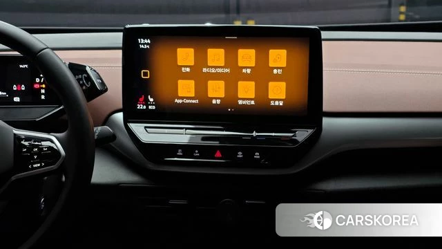 Volkswagen ID.4 2023 Белый из Кореи, фото 4