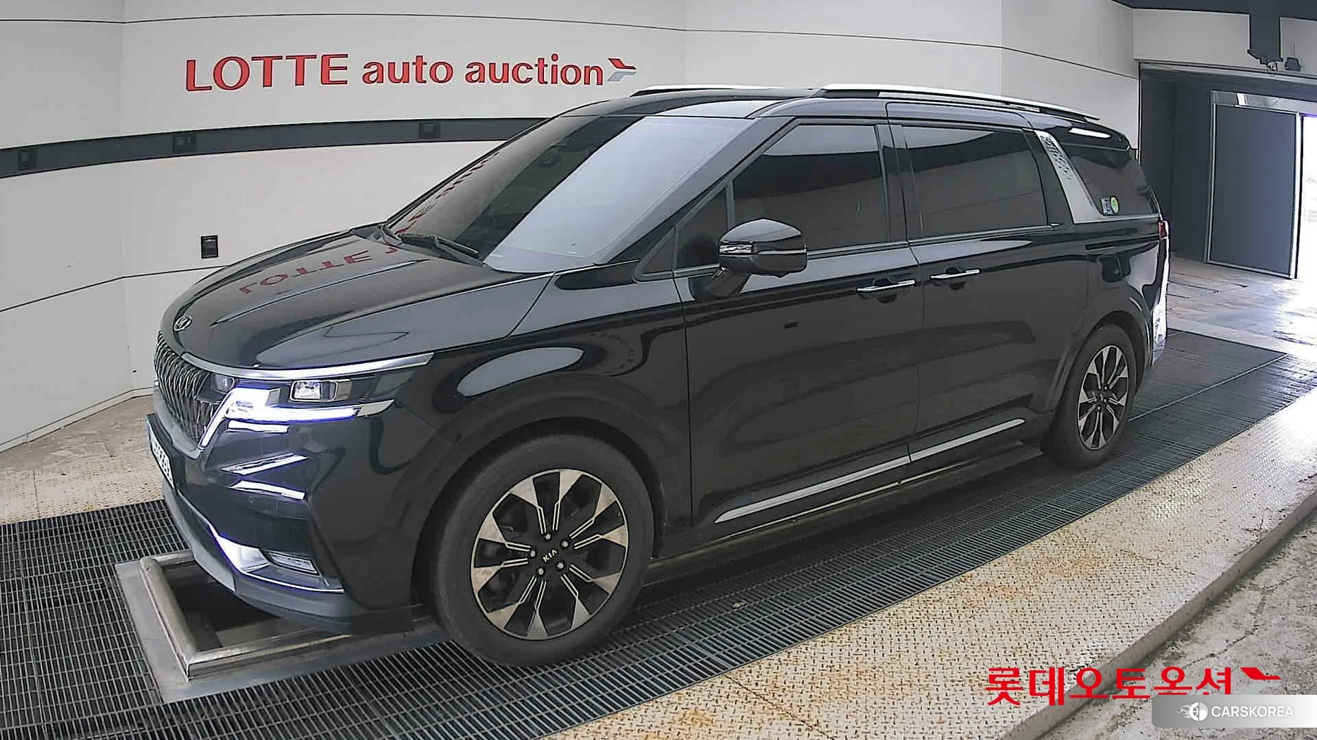 Kia Carnival 2021 Черный из Кореи, фото 4