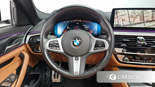 BMW 5 Series (G30) 2022 Белый из Кореи, фото 4