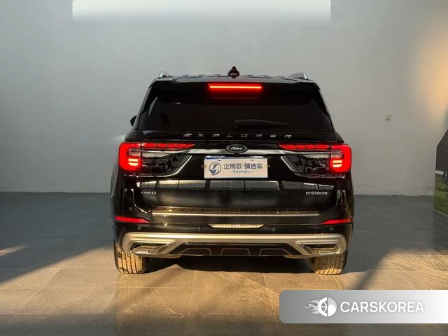 Ford Explorer 2024 Черный из Китая, фото 4