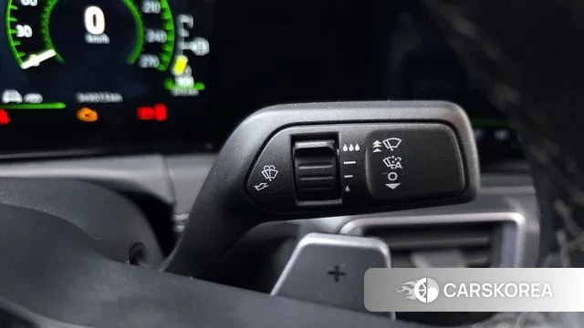 Ford Mustang 7th Generation 2024 Желтый из Кореи, фото 4