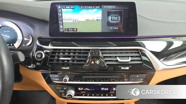 BMW 5 Series (G30) 2018 Черный из Кореи, фото 4