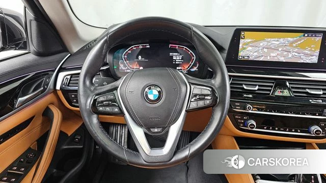 BMW 5 Series (G30) 2019 Черный из Кореи, фото 4