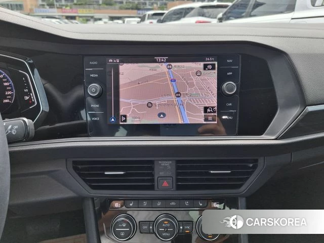Volkswagen 7th Generation of Jetta 2023 Белый из Кореи, фото 4