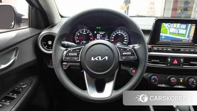 Kia The New K3 2nd generation 2022 Белый из Кореи, фото 4