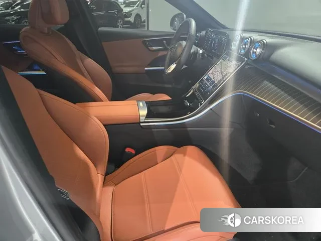 Mercedes-Benz C-Class W206 2023 Серебряный из Кореи, фото 4