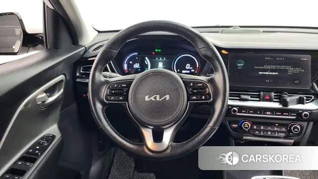 Kia Niro Plus 2022 Белый из Кореи, фото 4