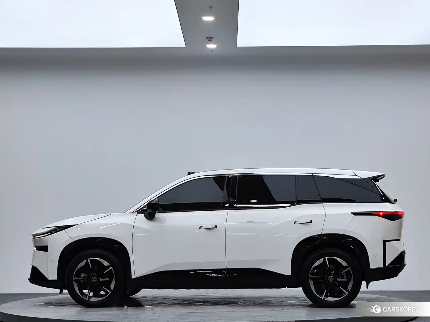 Toyota Platinum Wisdom 3X 2025 Белый из Китая, фото 4