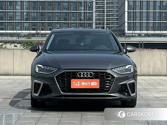 Audi A4L 2021 Темно-серый из Китая, фото 4