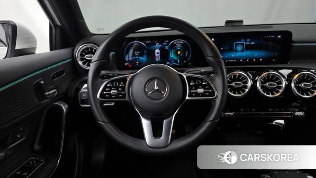 Mercedes-Benz A-Class W177 2021 Белый из Кореи, фото 4
