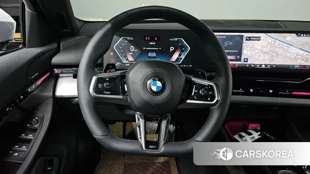 BMW 5 Series (G60) 2024 Светло-серебряный цвет из Кореи, фото 4