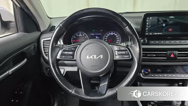 Kia Seltos 2022 Белый из Кореи, фото 4