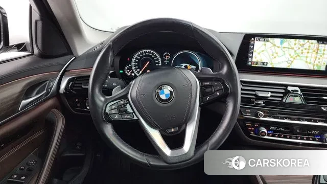 BMW 5 Series (G30) 2018 Белый из Кореи, фото 4