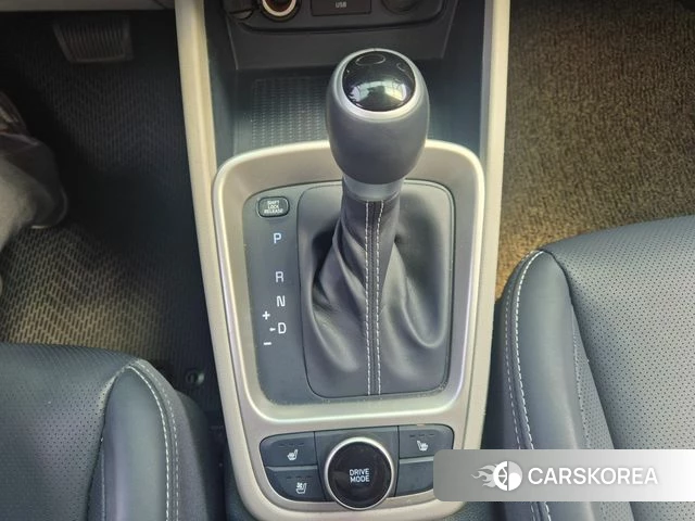 Hyundai Venue 2021 Белый из Кореи, фото 4