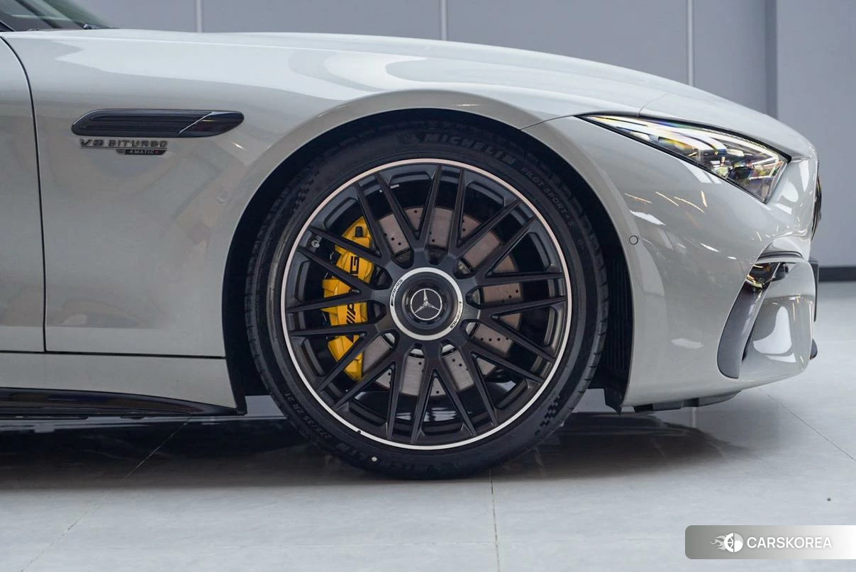 Mercedes-Benz AMG SL 2023 Серебристо-серый из Китая, фото 4