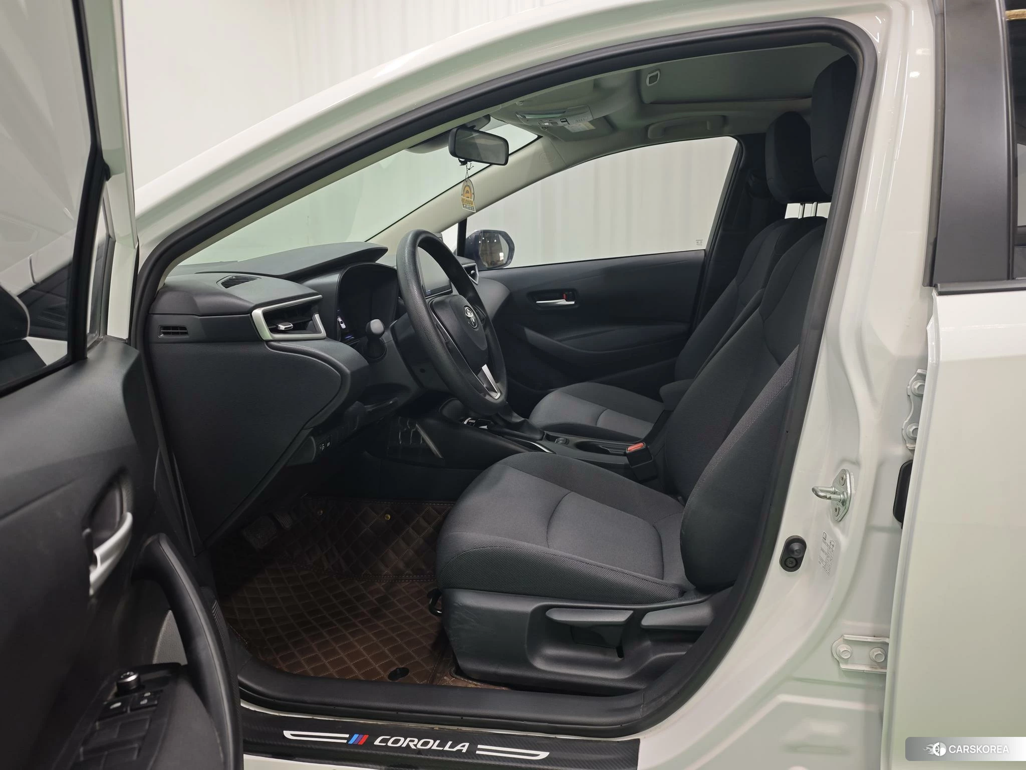 Toyota Corolla 2021 Белый из Китая, фото 4