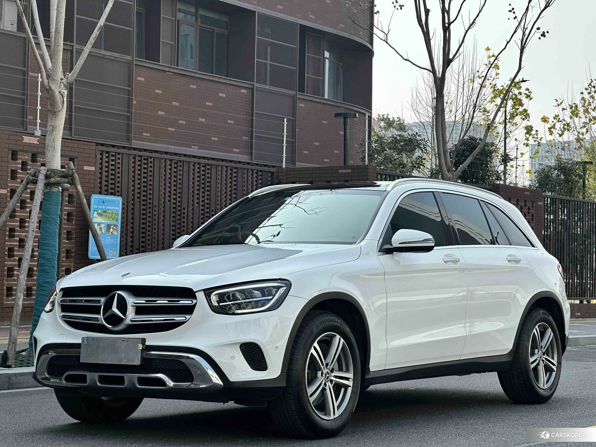 Mercedes-Benz GLC 2020 Белый из Китая, фото 4
