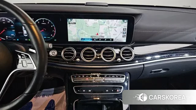 Mercedes-Benz E-Class W213 2022 Черный из Кореи, фото 4