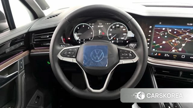 Volkswagen Touareg 3rd generation 2025 Черный из Кореи, фото 4