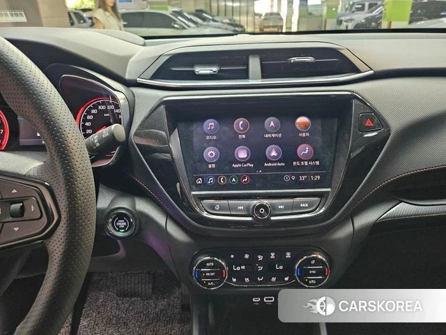 Chevrolet (GM Daewoo) Trailblazer 2023 Черный из Кореи, фото 4