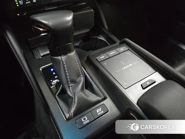 Lexus ES300h 7th generation 2020 Черный из Кореи, фото 4