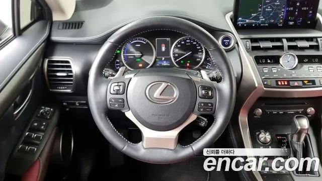 Lexus NX300h 2018 Серебристо-серый из Кореи, фото 4