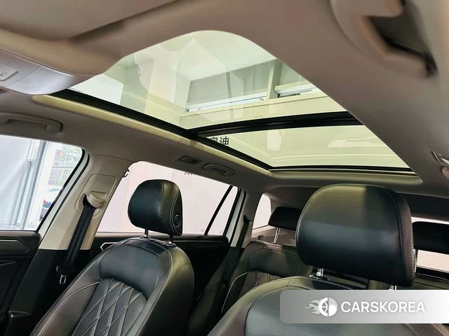 Volkswagen Tiguan L 2024 Белый из Китая, фото 4