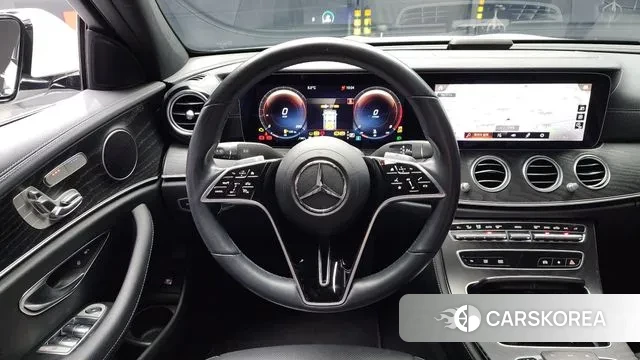 Mercedes-Benz E-Class W213 2022 Белый из Кореи, фото 4