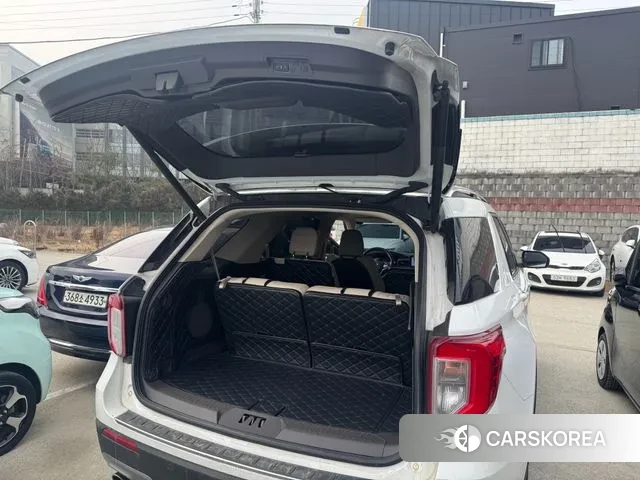 Ford Explorer 6th Generation 2022 Белый из Кореи, фото 4