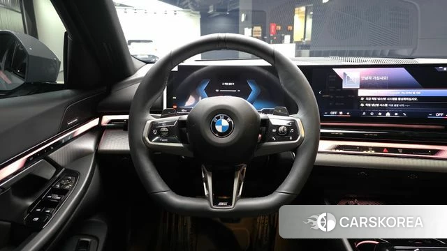 BMW 5 Series (G60) 2026 Цвет галактики из Кореи, фото 4