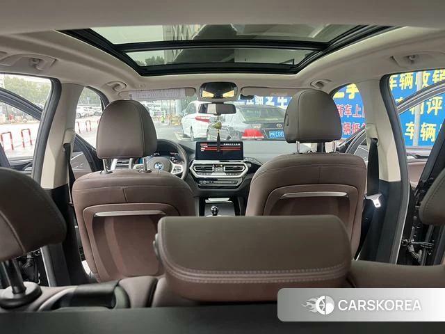 BMW X3 2022 Темно-серый из Китая, фото 4