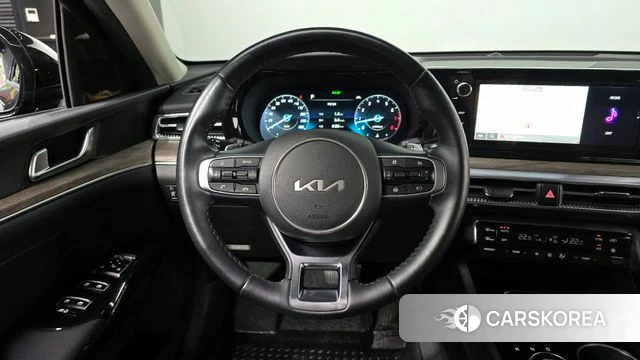 Kia K5 3rd generation 2023 Черный из Кореи, фото 4