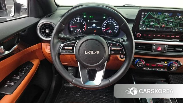 Kia The New K3 2nd generation 2021 Белый из Кореи, фото 4