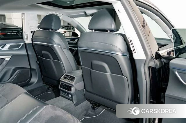 Audi A7L 2024 Черный из Китая, фото 4