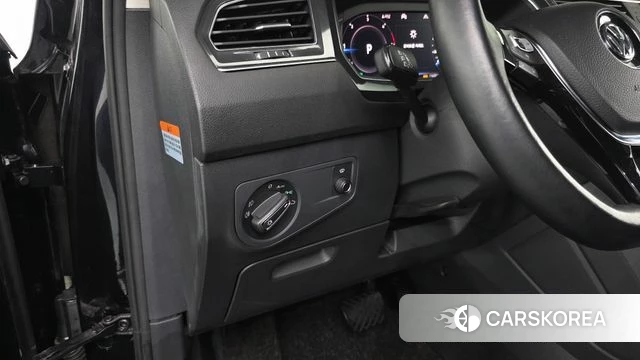 Volkswagen Tiguan Allspace 2020 Черный из Кореи, фото 4