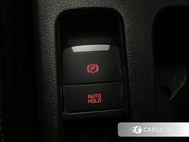 Kia The New K3 2nd generation 2022 Белый из Кореи, фото 4