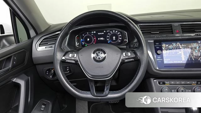 Volkswagen Tiguan Allspace 2020 Белый из Кореи, фото 4