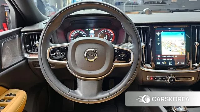 Volvo S60 3rd generation 2021 Белый из Кореи, фото 4